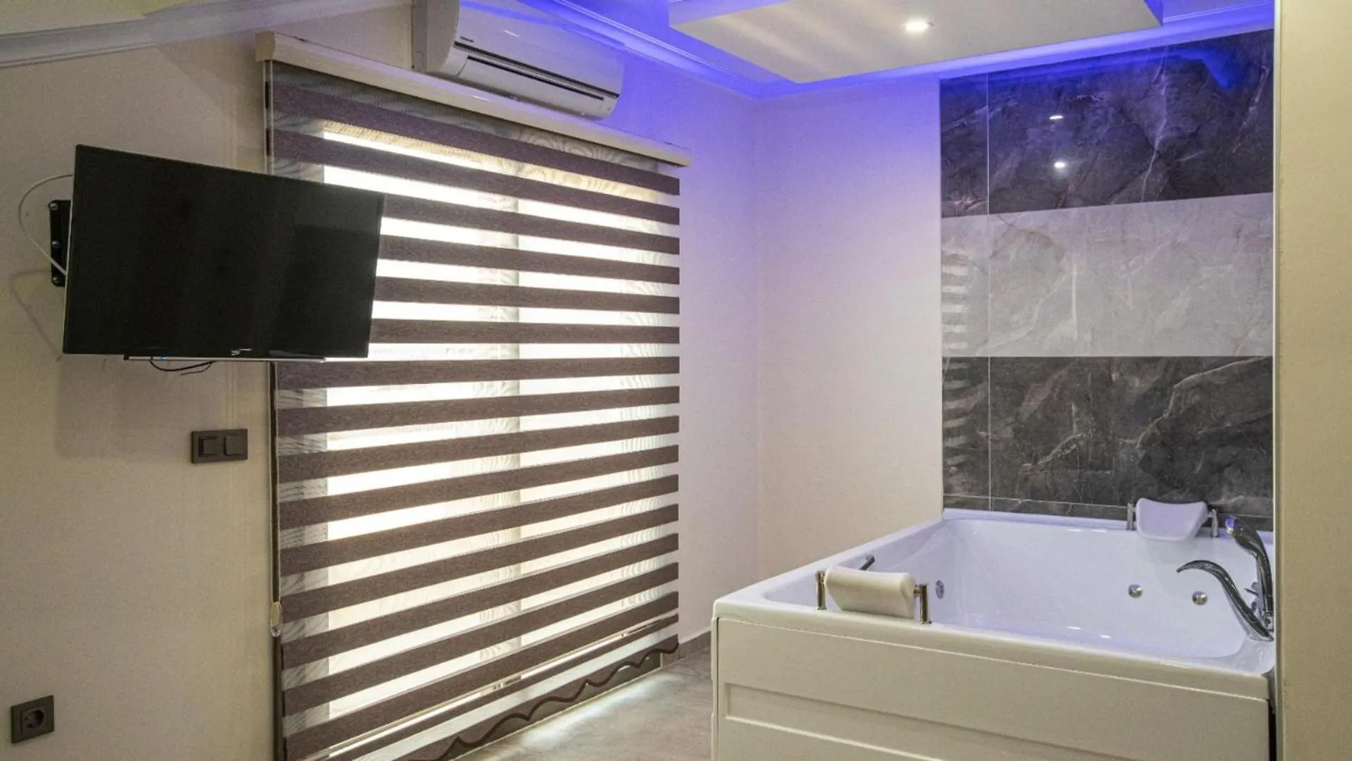 Fethiye 3 Bedroom Villa - 9003